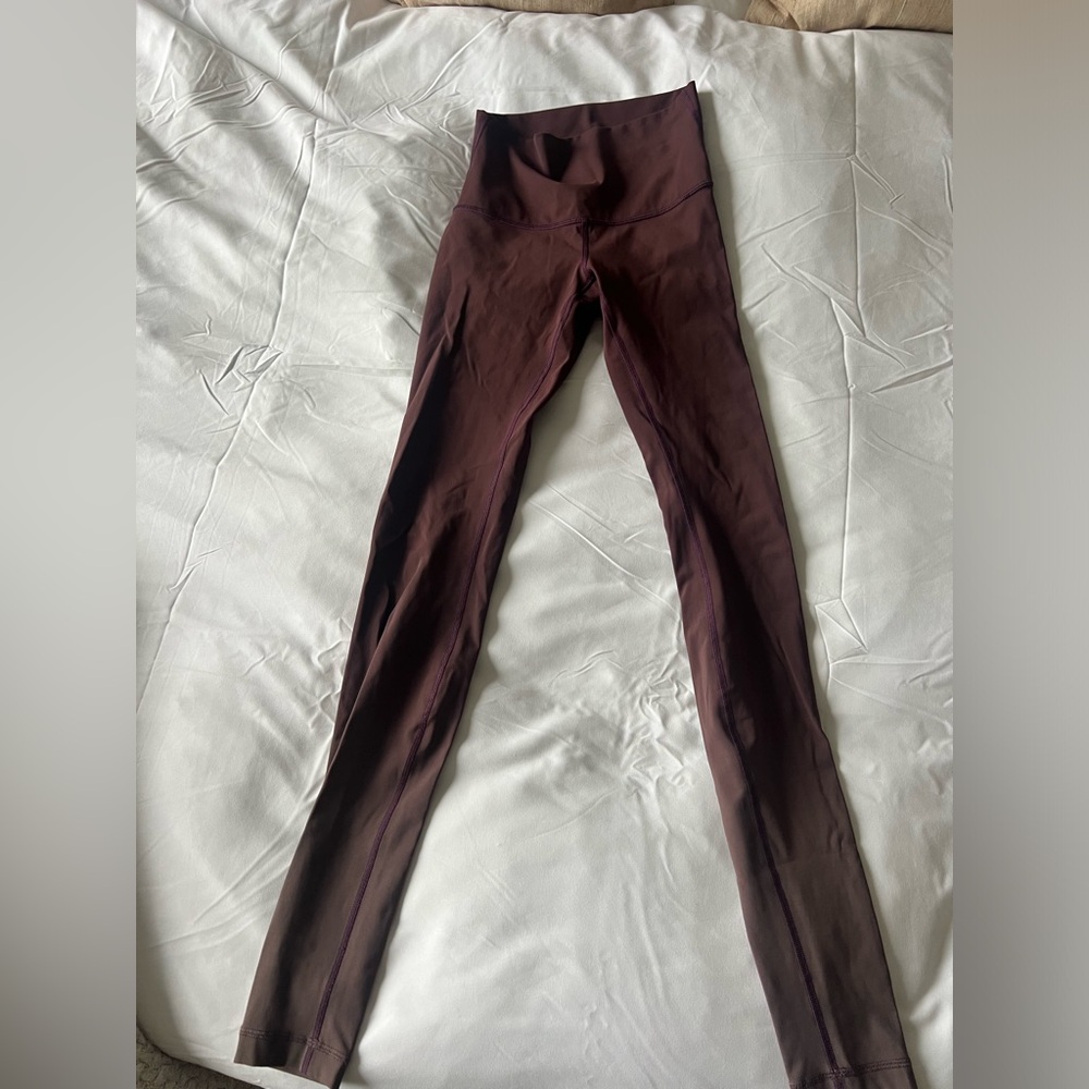 Lululemon ombré leggings.